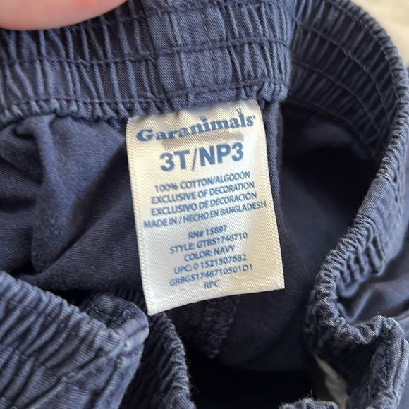 Garanimals 3t blue cargo shorts - Picture 3 of 3